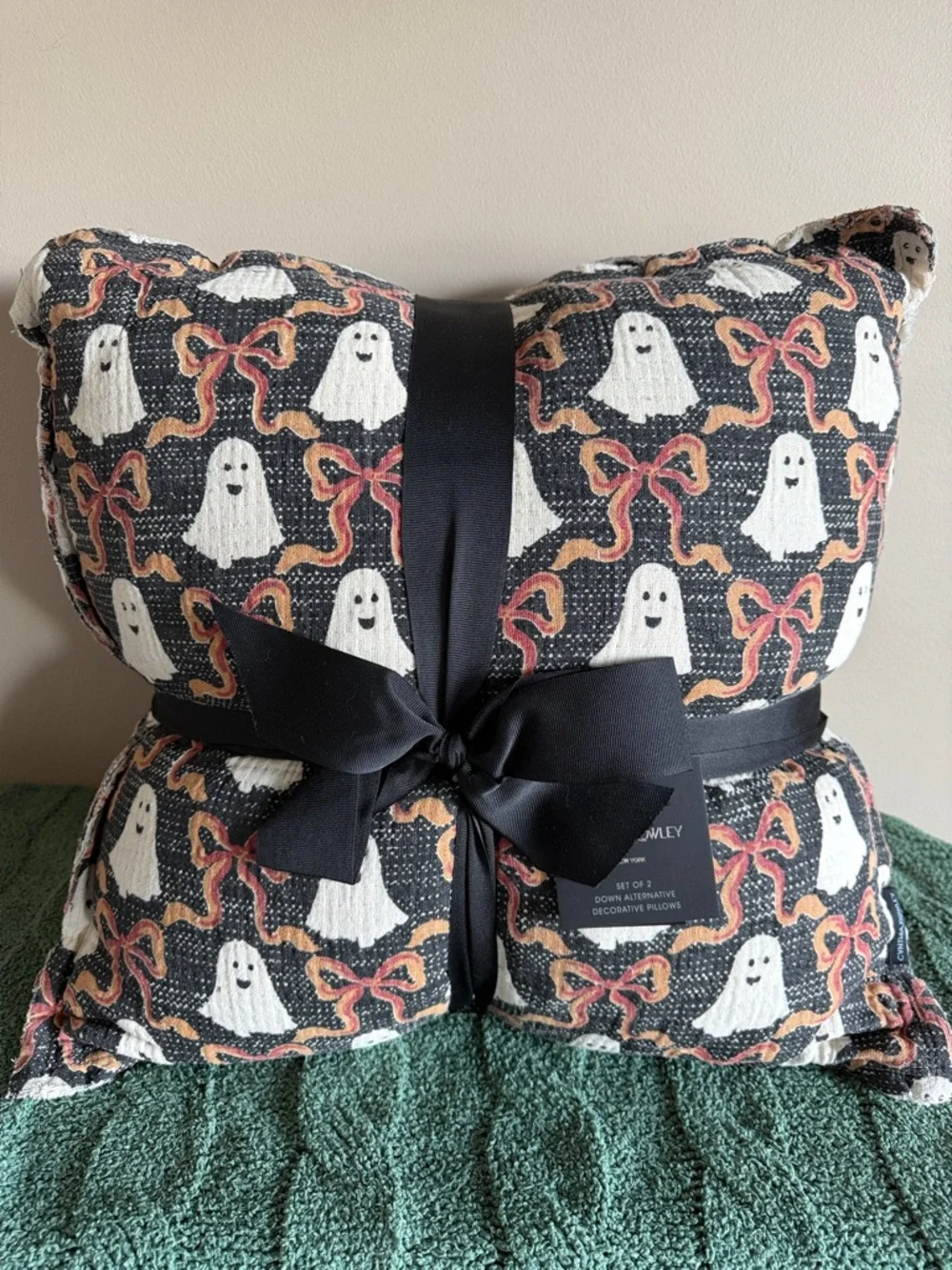 Cynthia Rowley Halloween Ghost 👻 Pillows Orange Bow Black Set of 2 NEW!